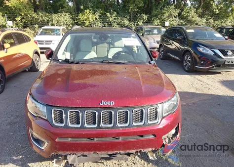 2021 Jeep Compass Limited 4X4 z USA, uszkodzony, nr VIN 3C4NJDCB4MT525885